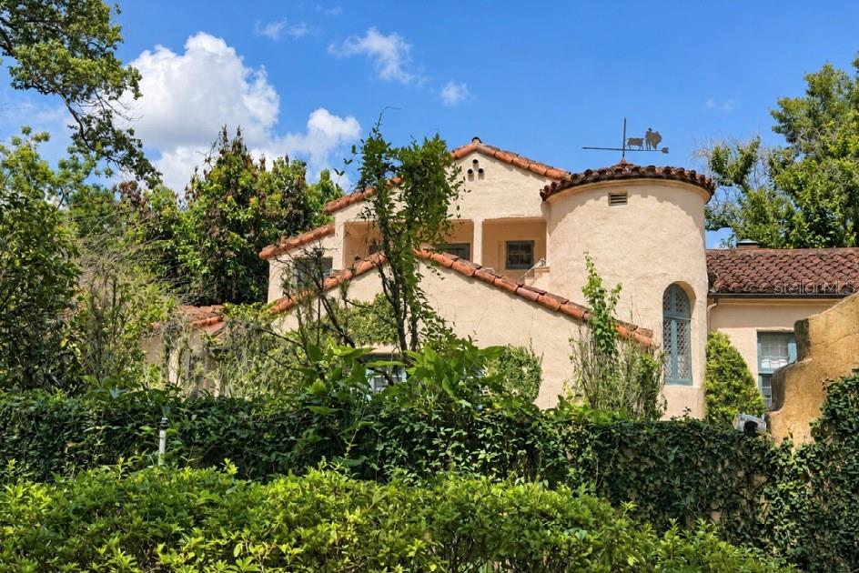 James Gamble Rogers Home for Sale in Winter Park: 617 N Interlachen Avenue